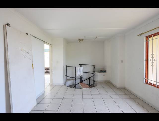 4 BEDROOM HOUSE FOR SALE IN WESTVILLE